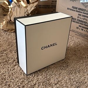 Chanel Box